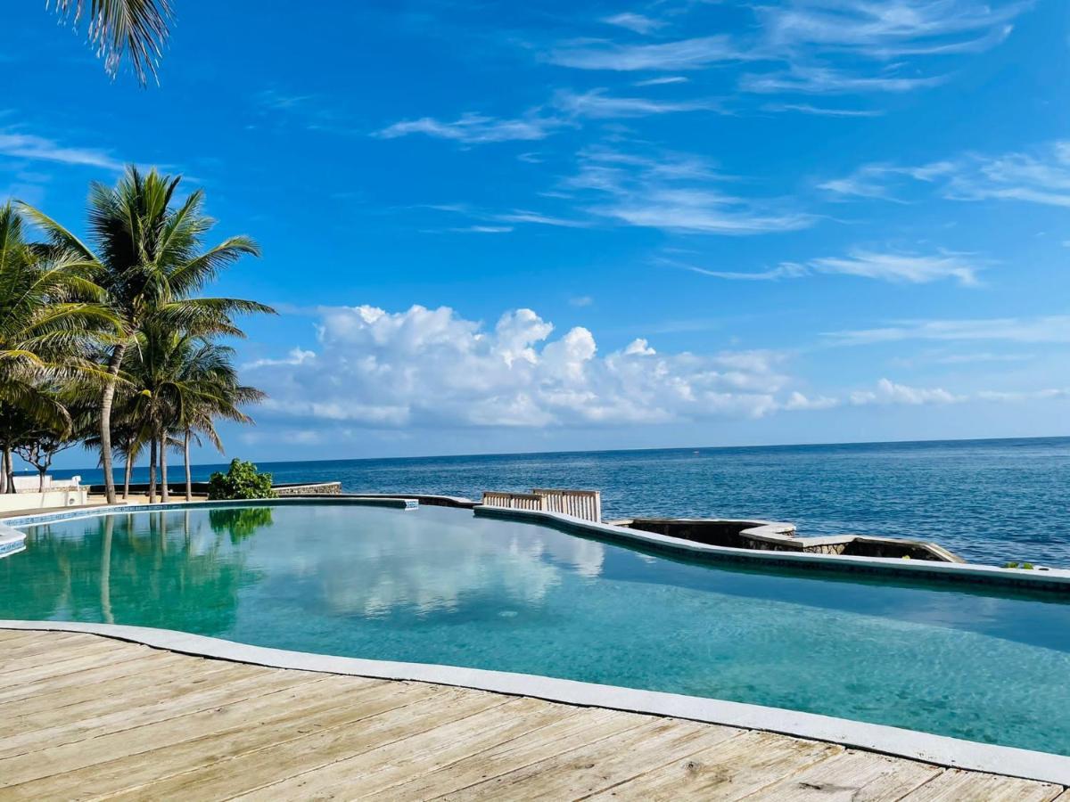 Whispering Seas Oceanfront Suite Ocho Rios Zewnętrze zdjęcie
