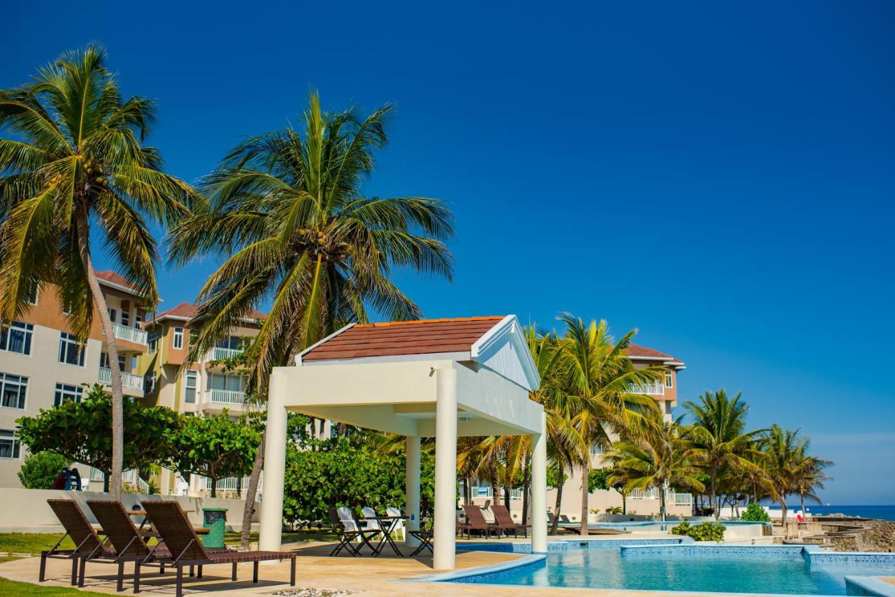 Whispering Seas Oceanfront Suite Ocho Rios Zewnętrze zdjęcie