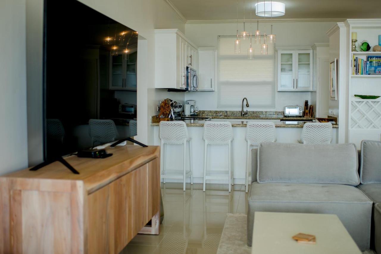 Whispering Seas Oceanfront Suite Ocho Rios Zewnętrze zdjęcie